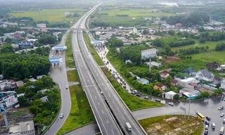 Chính phủ yêu cầu nghiên cứu việc đấu giá quyền khai thác đường cao tốc