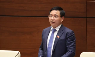 Bộ trưởng Nguyễn Văn Thắng tiếp tục đăng đàn trả lời chất vấn