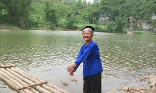 Người mẹ xứ Lạng chèo đò xuyên thế kỷ