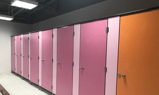 ​Vách ngăn vệ sinh Compact được rất nhiều chuyên gia và khách hàng đánh giá cao về hình thức cũng như chất lượng.