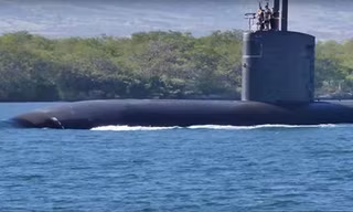 Tàu ngầm tấn công nhanh lớp Los Angeles USS Santa Fe của hải quân Mỹ.