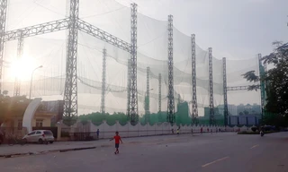 Bắc Giang báo cáo thế nào về cho mượn đất công viên làm sân tập golf