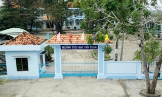 Trường tiểu học Tân Xuân nơi thí sinh Nguyễn Thái Tâm thi tuyển.