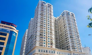 Chung cư Hòa Bình Green City tọa lạc tại số 505 Minh Khai, quận Hai Bà Trưng, TP Hà Nội, được chủ đầu tư quảng bá là chung cư cao cấp với chất lượng 6 sao.