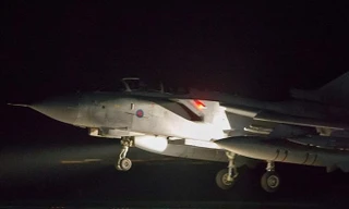 Tận thấy tiêm kích Anh, Pháp xuất kích tấn công Syria