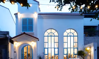 Ngôi nhà giống lâu đài nhỏ giữa phố Đà Nẵng của vợ chồng trẻ