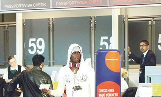 Siêu quậy Mario lại đại náo Man City