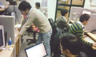 Nhóm kỹ thuật VietNamNet trực 24-7 để lùng tìm thủ phạm còn giấu mặt