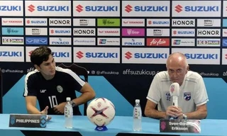 Đội trưởng Phil Younghusband và HLV thầy Sven Goran Eriksson.