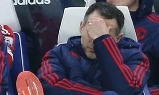 CĐV M.U không muốn Giggs kế nhiệm Van Gaal.