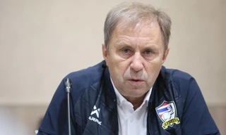 HLV Rajevac có thể rời bỏ ĐT Thái Lan để sang Trung Quốc thi đấu.