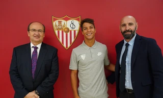 Oliver Torres là tân binh mới nhất của Sevilla.