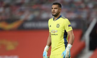 Sergio Romero trên đường rời M.U.