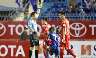 Đình Luật mất suất ĐT Việt Nam vì án treo giò?