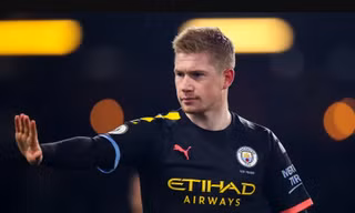 Kenvin De Bruyne từ chối giảm lương mùa COVID-19.