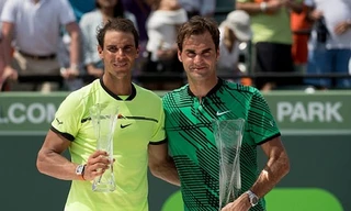 Roger Federer thắng áp đảo Rafael Nadal.