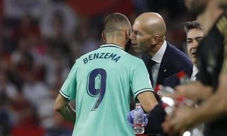HLV Zinedine Zidane cảm ơn Karim Benzema.
