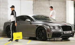 Jesse Lingard tự thưởng cho mình một chiếc Bentley Continental GT mới tinh.