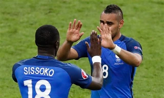 Barcelona muốn có thêm cả Moussa Sissoko và Dimitri Payet.