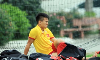 Đình Hoàng vẫn chưa bình phục chấn thương.