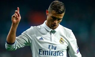 Ronaldo chi tiền để giữ bí mật đời tư.