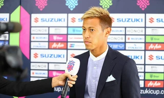 HLV Keisuke Honda của ĐT Campuchia.