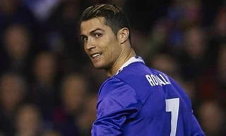 Ronaldo văng tục ở trận đấu với Valencia.