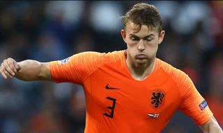 Matthijs de Ligt trên đường gia nhập Juventus.