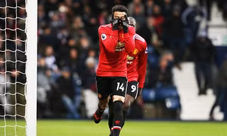 Jesse Lingard ăn mừng bàn thắng cho M.U.