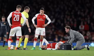 Henrikh Mkhitaryan dính chấn thương khá nặng trong trận đấu rạng sáng nay.