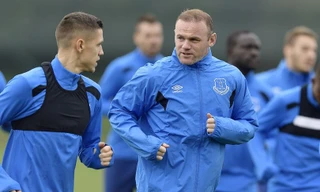 Rooney lại lĩnh đủ vì scandal sex “chơi trò 3 người”.