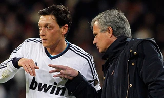 HLV Mourinho muốn tái hợp Ozil ở M.U.