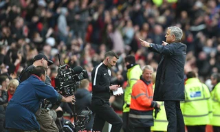 HLV Jose Mourinho thừa nhận M.U thắng may.