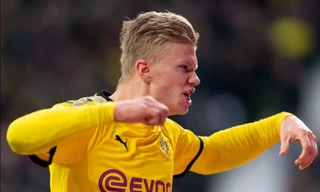 Erling Haaland tiếp tục thăng hoa trong màu áo Dortmund.