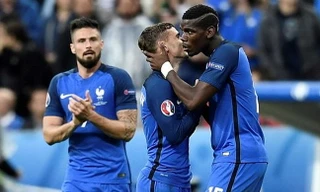 Giroud, Pogba và Griezmann khiến HLV Loew đau đầu.