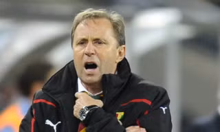 HLV Milovan Rajevac của ĐT Thái Lan.