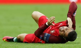 Ronaldo có thể phải nghỉ dài hạn vì chấn thương gặp phải ở trận chung kết.
