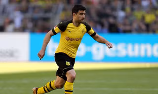 Arsenal đã đạt được thỏa thuận với Dortmund về Sokratis Papastathopoulos.