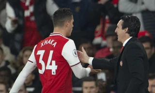 HLV Emery quyết định loại Granit Xhaka khỏi đội hình Arsenal đấu Liverpool.