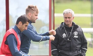 Henrikh Mkhitaryan không muốn tiếp tục ngồi dự bị ở M.U.