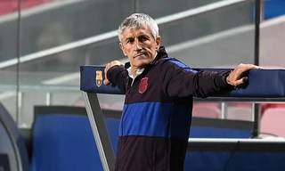HLV Quique Setien sẵn sàng bước vào cuộc chiến pháp lý với Barcelona.