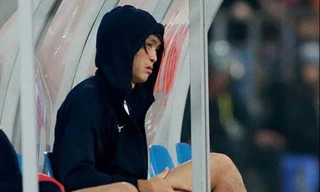 Tuấn Anh sang Hàn Quốc điều trị chấn thương.