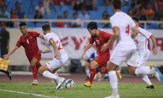 Công Phượng nâng tỷ số lên 2-1 bằng một pha dứt điểm tinh tế. Ảnh: Như Ý