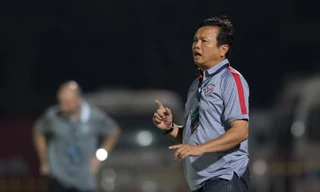 Ngày HLV Sirisak Yodyardthai rời "ghế" không còn xa.