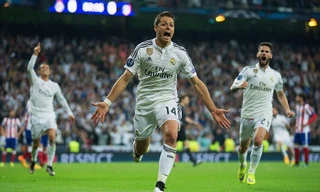 Javier Hernandez ăn mừng bàn thắng duy nhất của trận đấu.