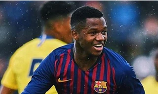 Ansu Fati mới 16 tuổi 298 ngày.