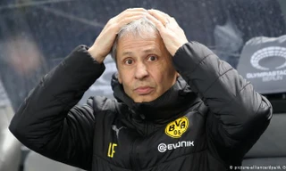HLV Lucien Favre của Dortmund.