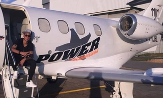 Chiếc máy bay mới tậu của Neymar có nguy cơ bị trưng thu. 