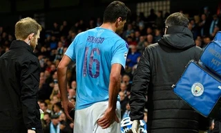 Rodri là cái tên mới nhất gia nhập danh sách chấn thương của Man City.