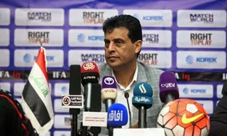 HLV Abdul Ghani Shahad của ĐT Iraq.
